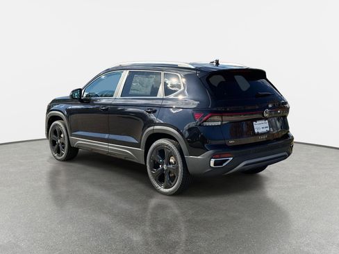 New 2025 Volkswagen Taos SEL image 28