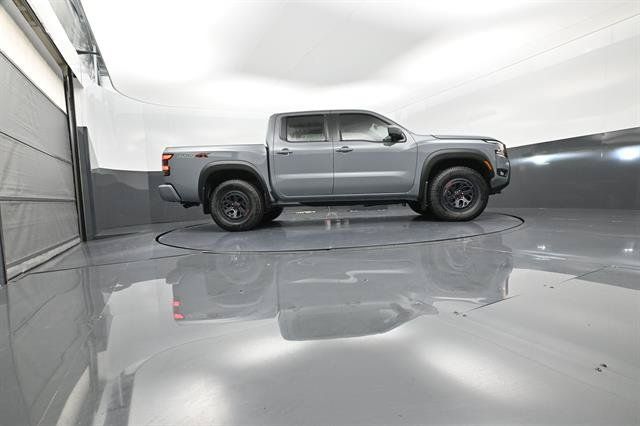 Used 2025 Nissan Frontier PRO-4X w/ Pro Convenience Package AWD/4WD image 30