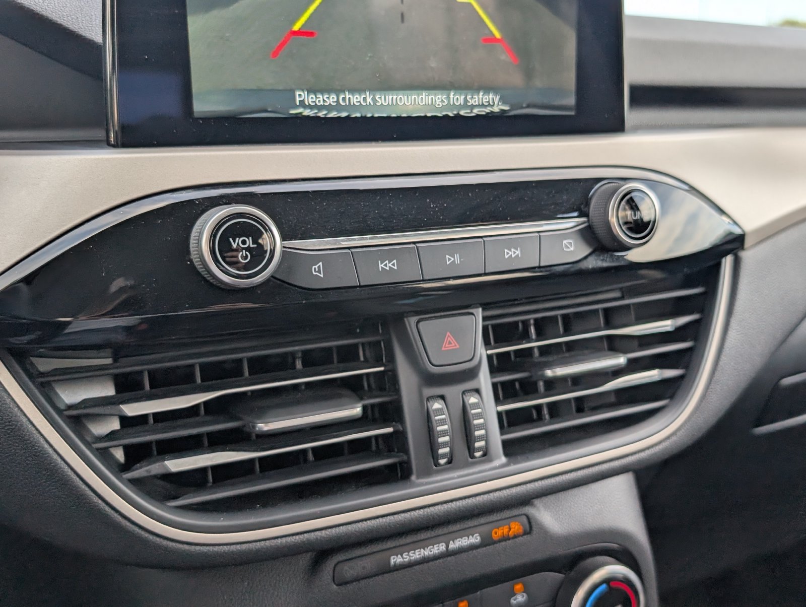 Used 2022 Ford Escape SE FWD image 17