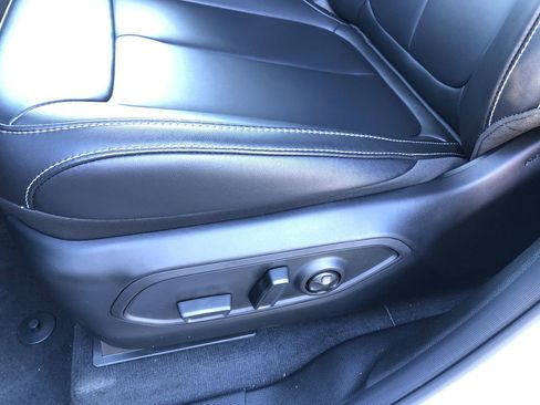 New 2025 Jeep Grand Cherokee Limited w/ Black Appearance Package image 23