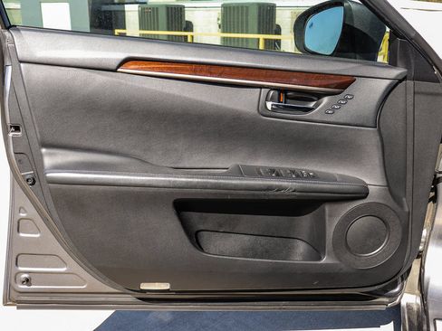 Used 2013 Lexus ES 350 w/ Premium Pkg FWD image 22