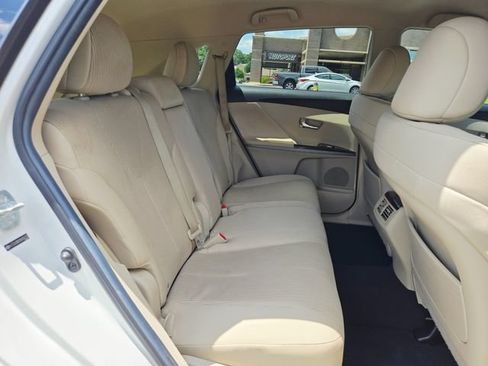 Used 2011 Toyota Venza FWD image 17