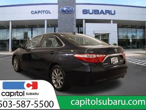 Used 2017 Toyota Camry XLE w/ Moonroof Package FWD image 6