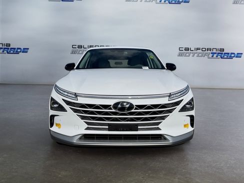 Used 2022 Hyundai Nexo Blue image 2