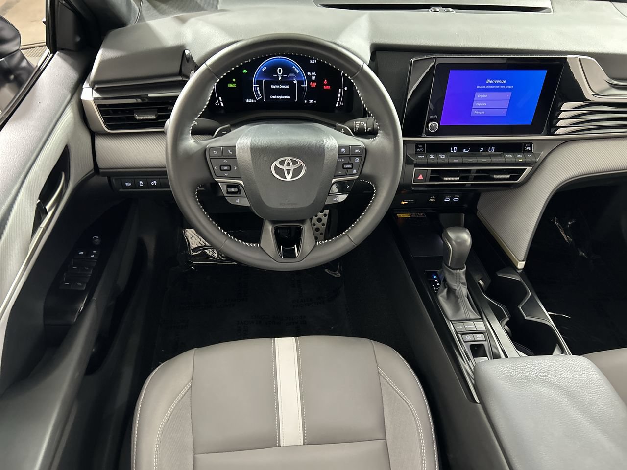 Used 2026 Toyota Camry SE FWD image 22