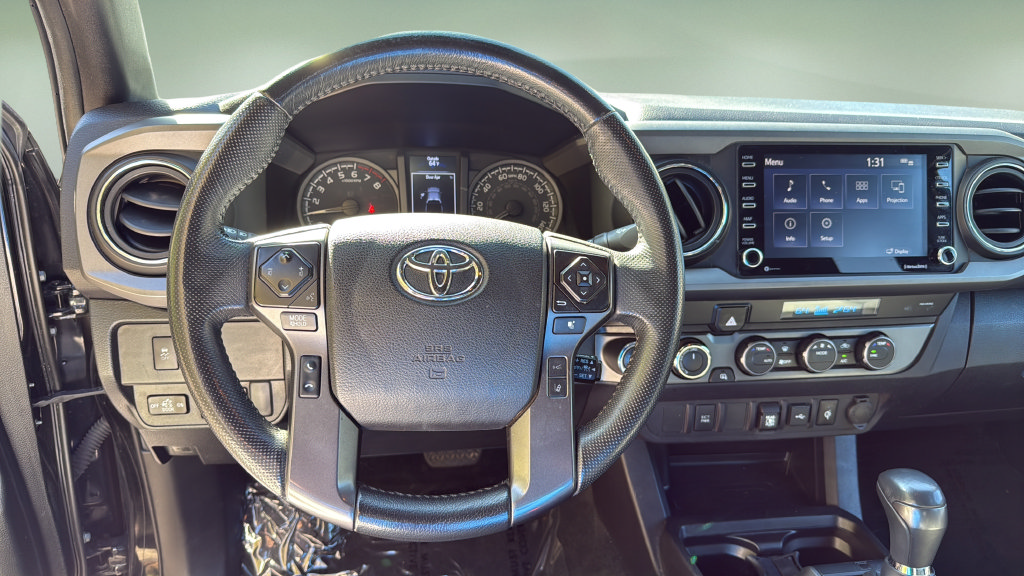 Used 2022 Toyota Tacoma TRD Off-Road AWD/4WD image 21