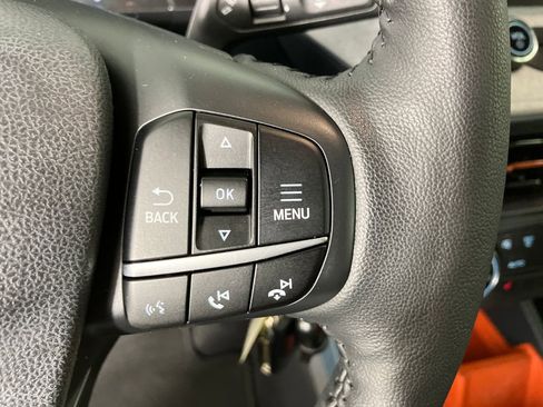 Certified 2022 Ford Maverick XLT w/ XLT Luxury Package image 18