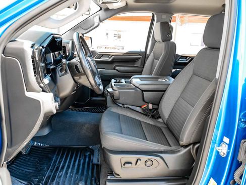 Used 2022 Chevrolet Silverado 1500 LT image 4