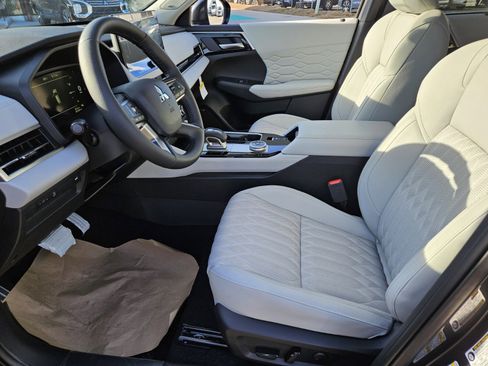 New 2026 Mitsubishi Outlander SEL image 7