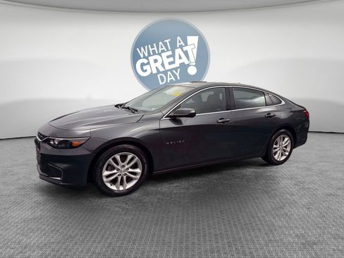 Used 2016 Chevrolet Malibu LT w/ Driver Confidence Package image 8