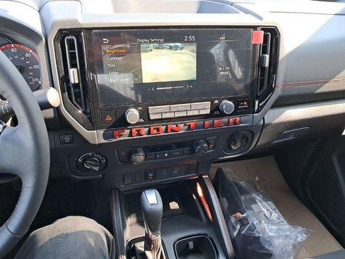 New 2025 Nissan Frontier PRO-4X w/ Interior Protection Package image 19