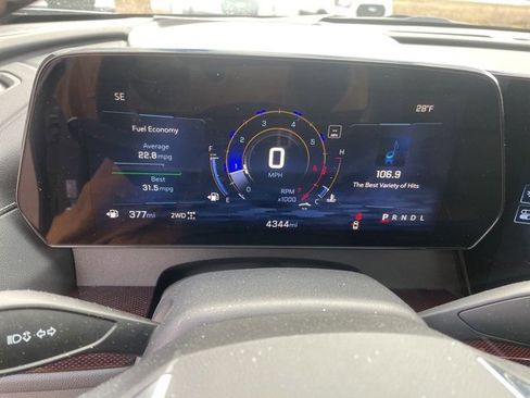 Used 2025 Chevrolet Traverse Z71 w/ Driver Confidence Package image 36