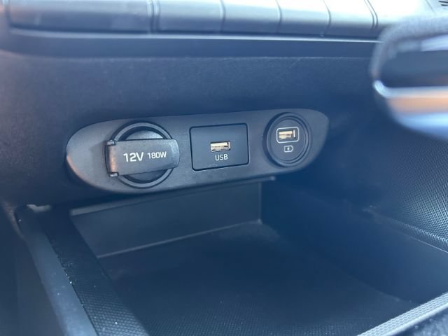 Used 2021 Hyundai Elantra SEL FWD image 23