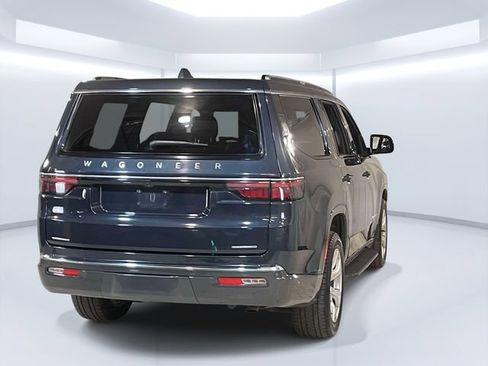 Used 2022 Jeep Wagoneer Series I w/ Premium Group I AWD/4WD image 7