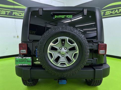 Used 2015 Jeep Wrangler Unlimited Rubicon AWD/4WD image 8