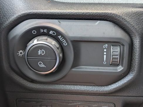Used 2025 Jeep Gladiator Sport AWD/4WD image 24