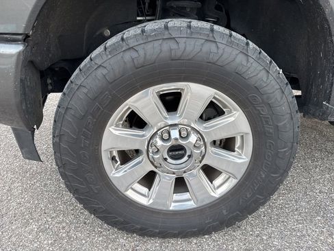 Used 2019 Ford F350 Platinum w/ Platinum Ultimate Package AWD/4WD image 6