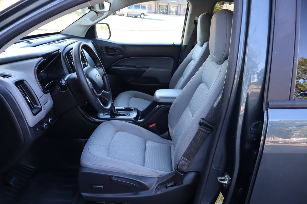 Used 2019 Chevrolet Colorado W/T w/ WT Convenience Package AWD/4WD image 17