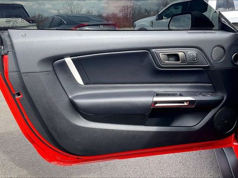 Used 2022 Ford Mustang Shelby GT500 w/ Technology Package image 22