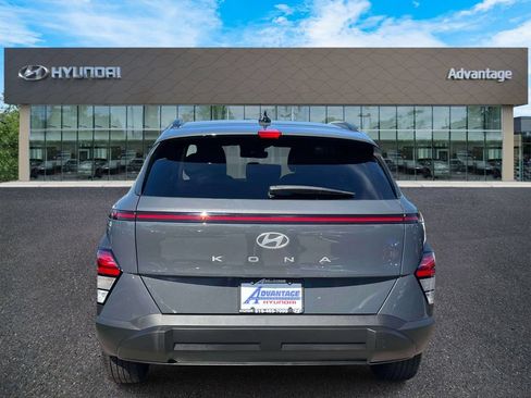 Certified 2024 Hyundai Kona SEL w/ Convenience Package FWD image 6