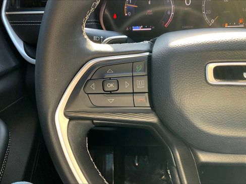 Used 2024 Jeep Grand Cherokee L Laredo image 43