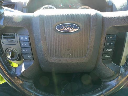Used 2011 Ford Escape XLT image 9