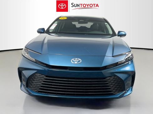 Used 2025 Toyota Camry LE FWD image 10