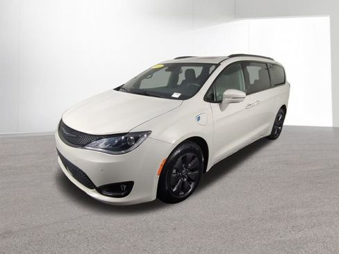 Used 2020 Chrysler Pacifica Limited w/ Advanced Safetytec Group image 12