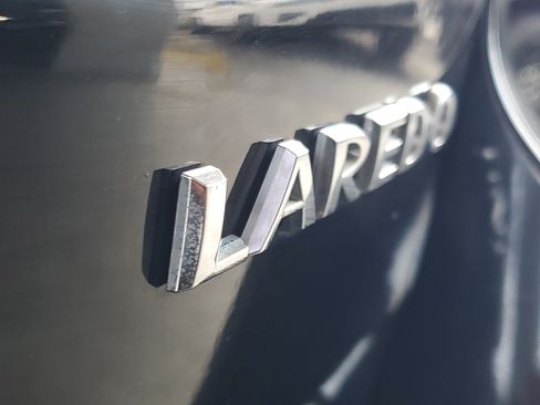 Used 2018 Jeep Grand Cherokee Laredo RWD image 6