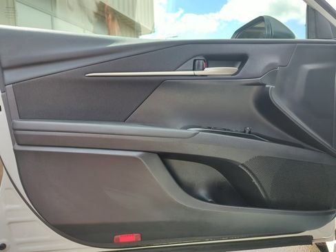 Used 2025 Toyota Camry LE image 10