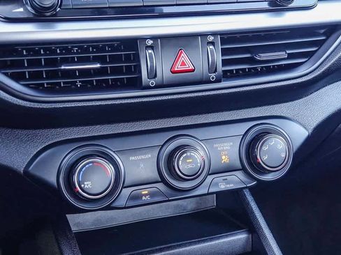 Certified 2024 Kia Forte LXS image 21