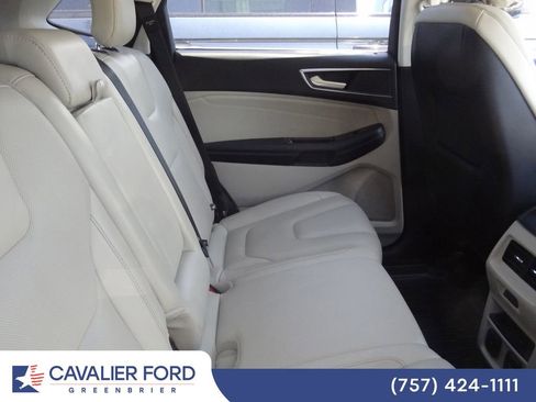 Used 2018 Ford Edge Titanium w/ Equipment Group 302A FWD image 13