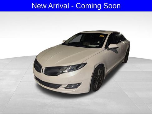 Used 2015 Lincoln MKZ w/ Equipment Group 102A Reserve image 2
