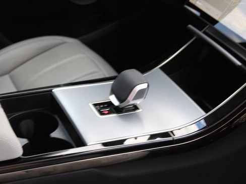 Used 2025 Land Rover Range Rover Evoque S image 28