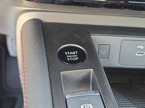 New 2026 Nissan Kicks SR FWD image 26