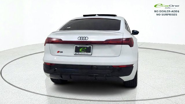 Used 2024 Audi Q8 e-tron Prestige w/ Prestige Package AWD/4WD image 7