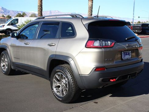 Used 2021 Jeep Cherokee Trailhawk w/ Trailer Tow Group image 5