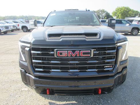 New 2026 GMC Sierra 3500 AT4 AWD/4WD image 13