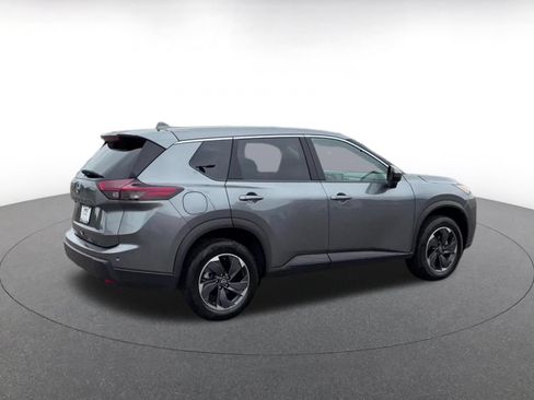 Used 2025 Nissan Rogue SV FWD image 15