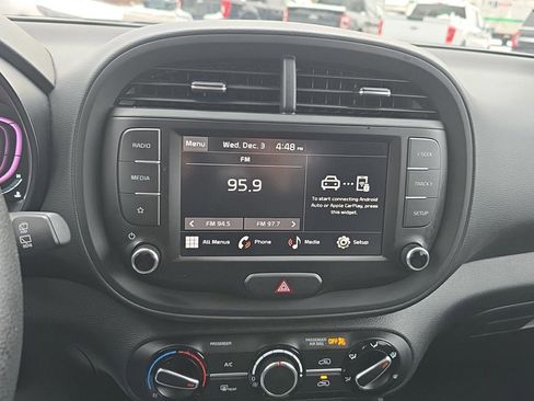 Used 2024 Kia Soul LX w/ Option Group 015 image 11