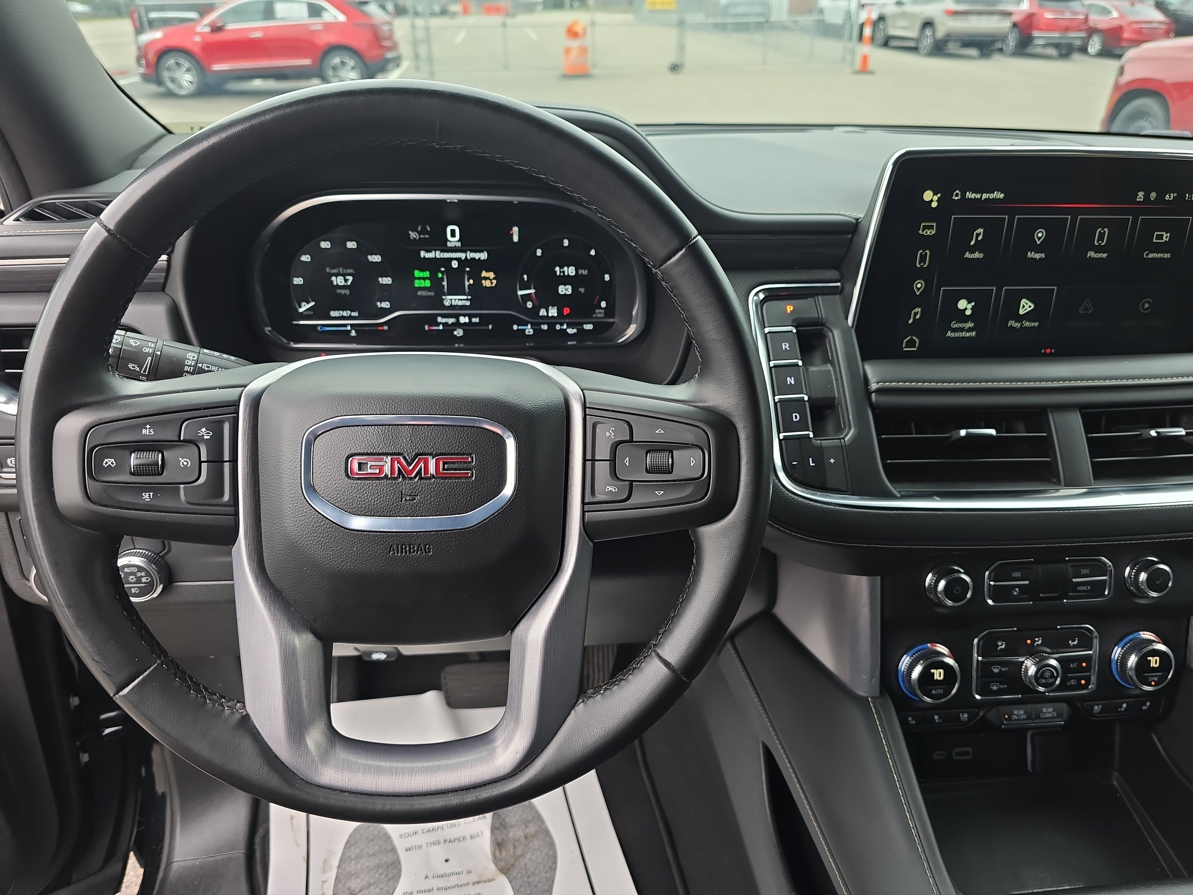 Used 2024 GMC Yukon SLT AWD/4WD image 16