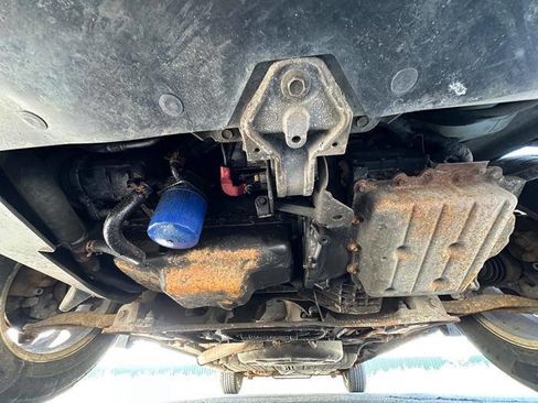 Used 2005 Chrysler Town & Country Touring w/ Leather Interior Group FWD image 15