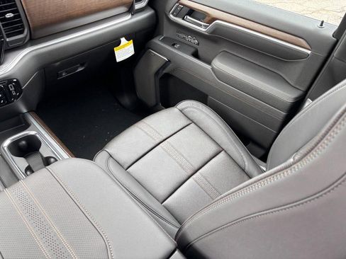 New 2026 Chevrolet Silverado 1500 High Country w/ Midnight Edition image 9