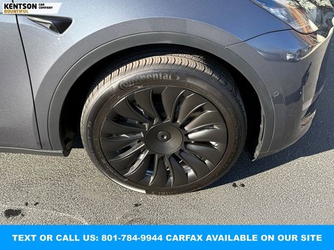 Used 2022 Tesla Model Y Long Range image 16