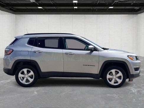 Certified 2018 Jeep Compass Latitude w/ Popular Equipment Group AWD/4WD image 4