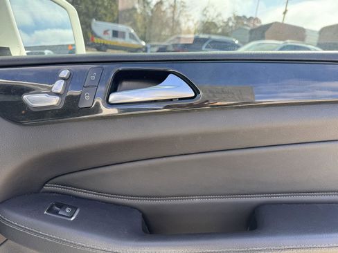 Used 2017 Mercedes-Benz GLE 350 image 28