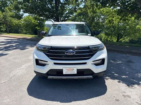Used 2020 Ford Explorer XLT w/ Equipment Group 202A RWD image 3