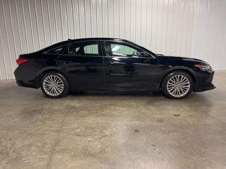Used 2021 Toyota Avalon Limited video 2