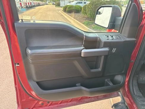 Used 2018 Ford F150 XLT w/ Equipment Group 302A Luxury AWD/4WD image 8