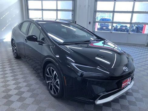 New 2026 Toyota Prius Plug-In Hybrid FWD image 29